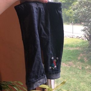 Cute Stretchy Pants Faux Jean Look W/Floral Design